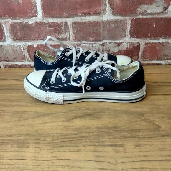 Converse Girls Shoes Size 3 Black Low Tops All Star - Picture 4 of 9